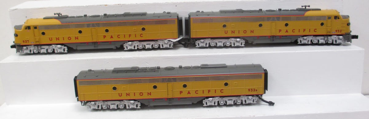 MTH 20-20186-1 Union Pacific E-8 ABA Diesel Engine Set w/PS 3.0 #932/937/932B