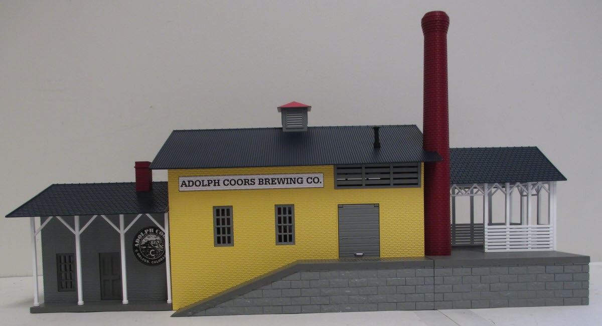 MTH 30-90220 Coors Brewery w/Operating Smoke