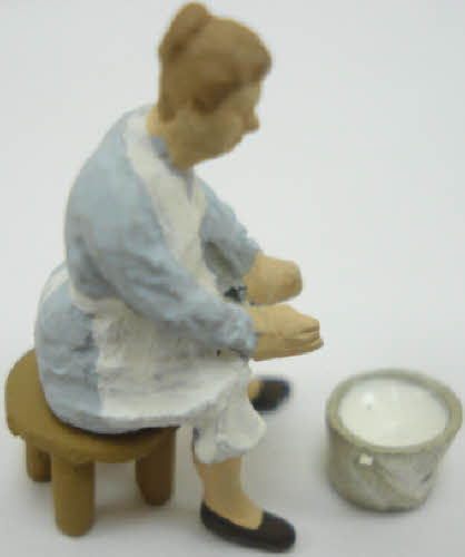 Arttista 1268 O Woman to Milk Cow Pewter Figure