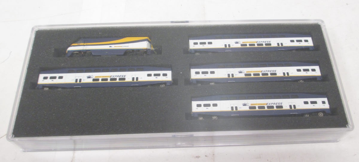 American Z-Line 7007 West Coast Express Z Gauge Diesel Passenger Train Set
