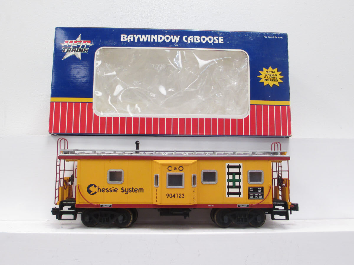 USA Trains 12056 G Chessie Bay Window Caboose #904123 - No ETD/Metal Wheels