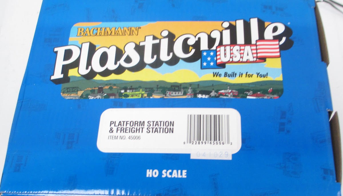 Bachmann 45006 HO Plasticville Platform Station & Freight Built-Up Building
