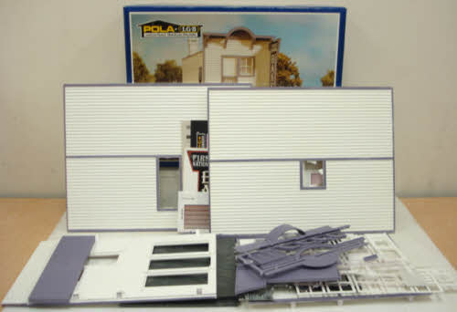 Pola 1804 G Scale First National Bank Western Building Kit