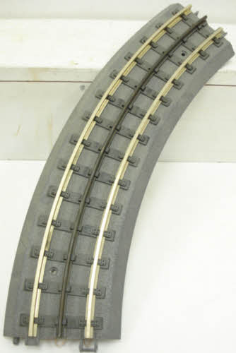 MTH 40-1002X RealTrax O31 Curved Track Black Center