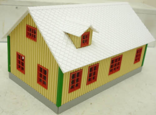 MTH 30-90256 Assembled Santa's Workshop Building