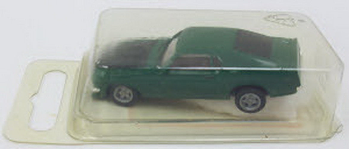Con-Cor 004-004017 HO Scale 69 Ford Mustang - green