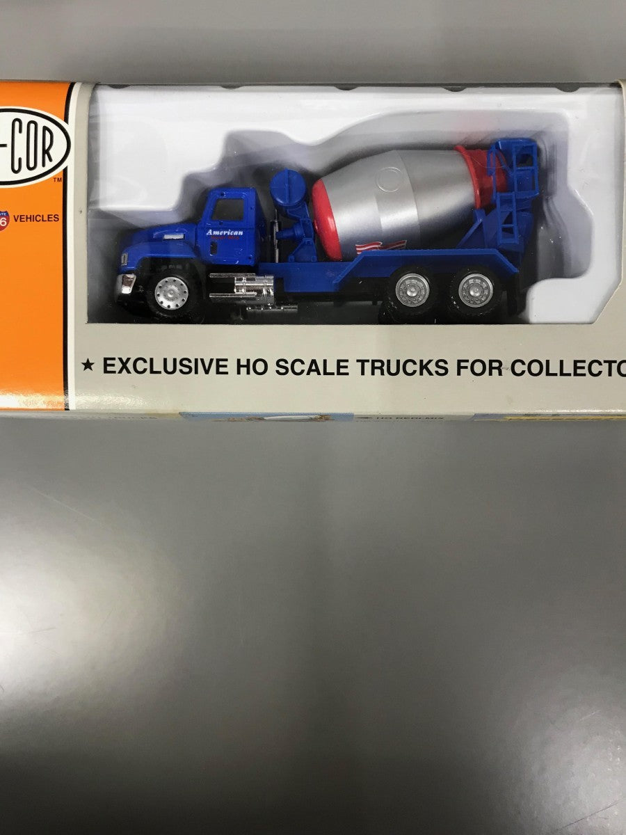 Con-Cor 0004-2025 HO "American" Modern Cab Tractor Cement Truck