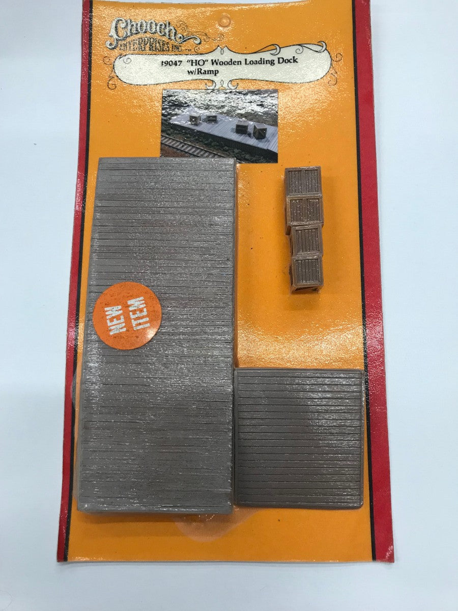 Chooch 9047 HO Wooden Loading Dock with Ramp