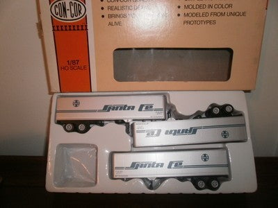 Con-Cor 0004-008101 HO 40' Sante Fe Piggyback Box Trailer (Box of 3)