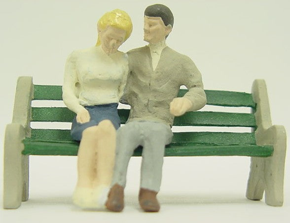 Arttista 1236 O Scale Sitting Couple