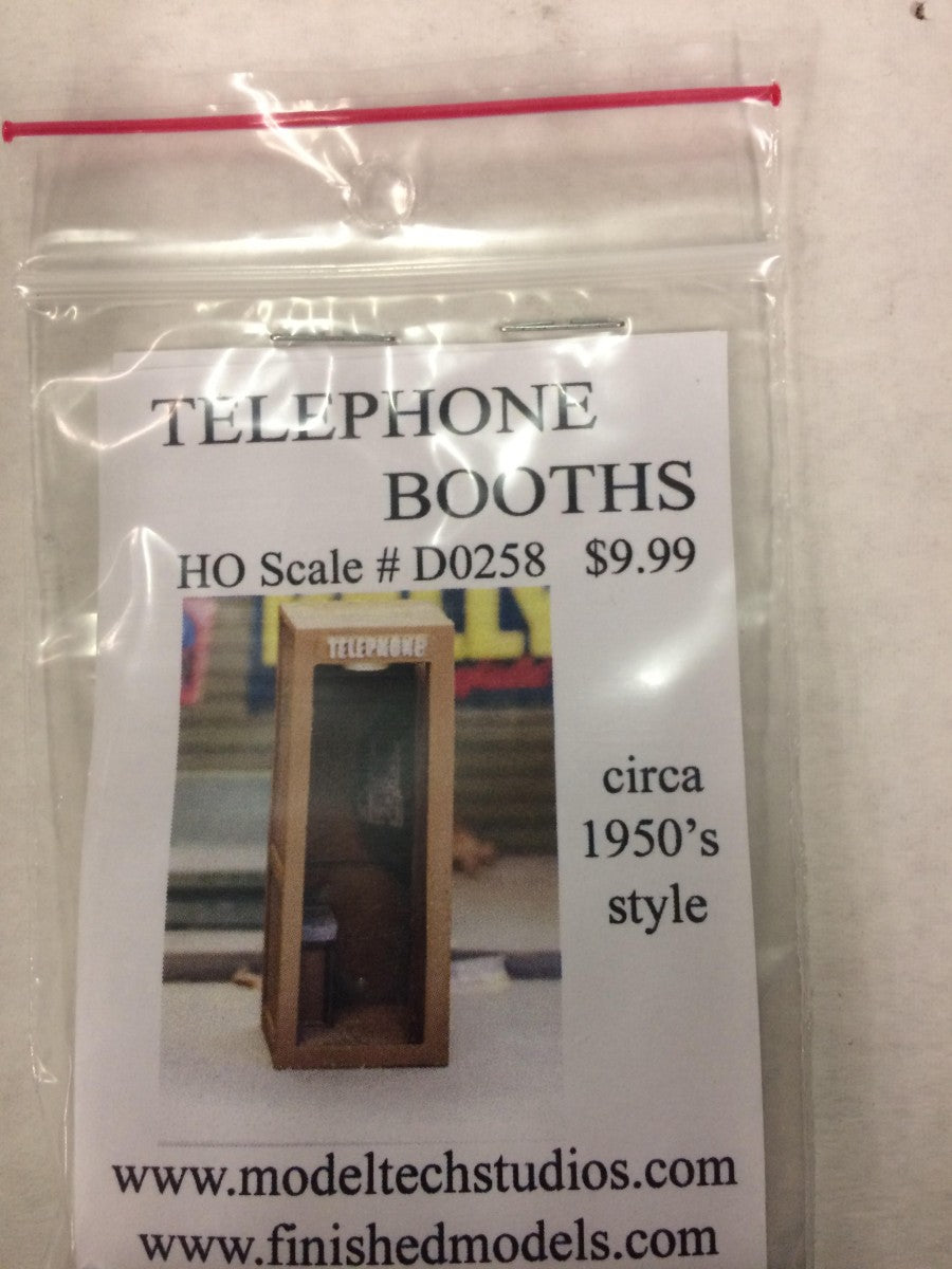 Model Tech Studios D0258 HO Scale Telephone Booths (Circa 1950's Style)