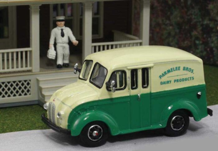 William Tell International Inc AHM87005 HO Parmelee Bros - Divco Diecast Truck