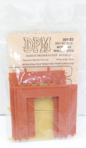 DPM 301-32 HO Street Level Wall Sections W/Overhead Door Kit