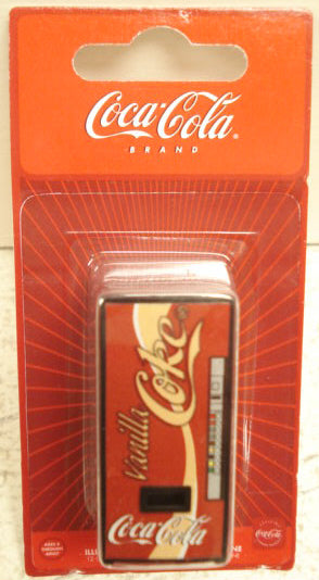K-Line K010602 Illuminated Vanilla Coke Vending Machine – Trainz