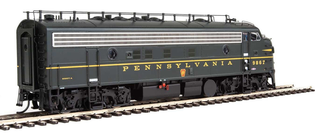 Walthers 920-42519 HO Pennsylvania FP7 Diesel Locomotive with DCC #9867A