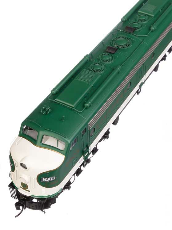 Walthers 920-49921 HO Southern EMD E8 A-A Diesel Loco Standard DC #6903 & 6915