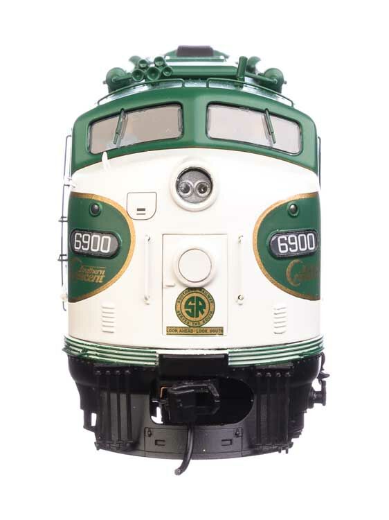 Walthers 920-49922 HO Southern EMD E8A Diesel Locomotive - Standard DC #6900