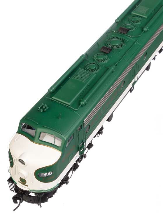 Walthers 920-49922 HO Southern EMD E8A Diesel Locomotive - Standard DC #6900