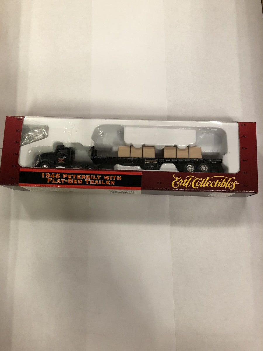 Ertl 4257 1:87 Coastal Cartage 1948 Peterbilt W/Flat-Bed Trailer Truck