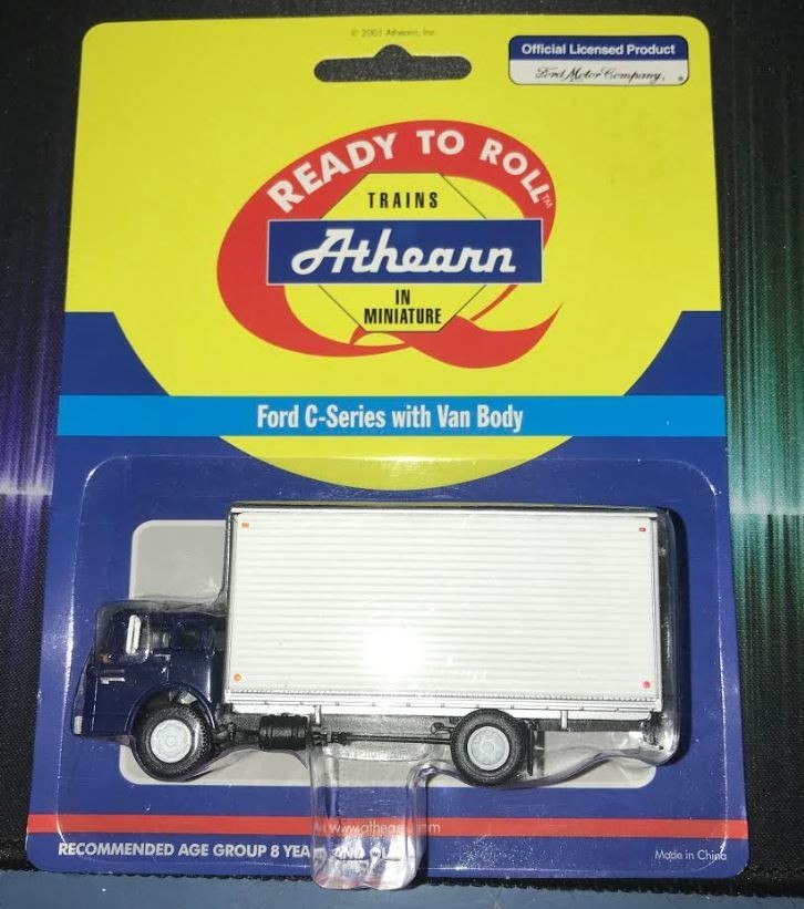 Athearn 02743 HO Ford C-Series with Van Body