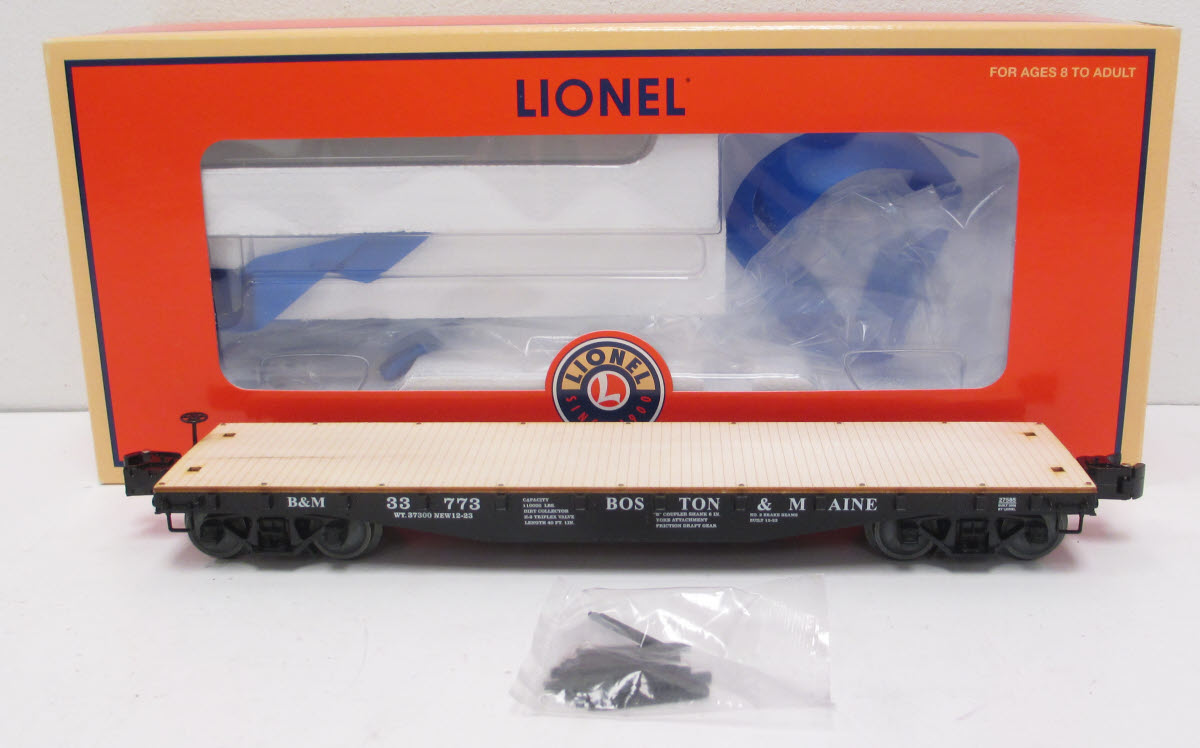 Lionel 6-27585 B&M 40' Flatcar with Stakes