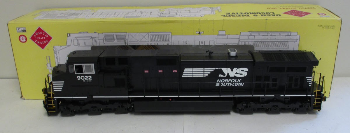Aristo-Craft 23006 Norfolk Southern Dash-9 Diesel Loco.