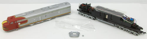 Proto 2000 8017 HO Scale ATSF E8/9 Powered Diesel Locomotive #85