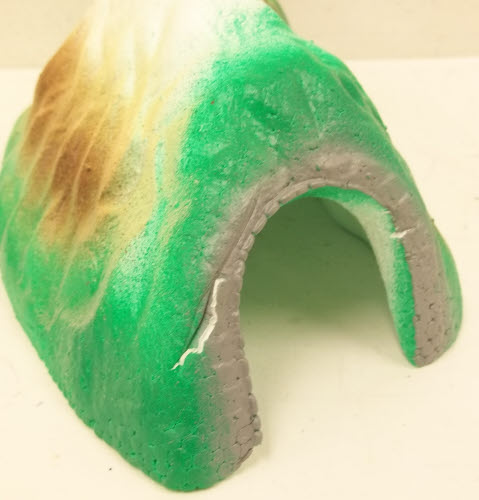 Life Like 1311 N Scale Curved Foam Mountain Tunnel