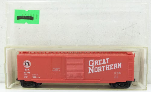 Micro-Trains 03300010 N Great Northern 50' Plug & Sliding Door Boxcar #17776