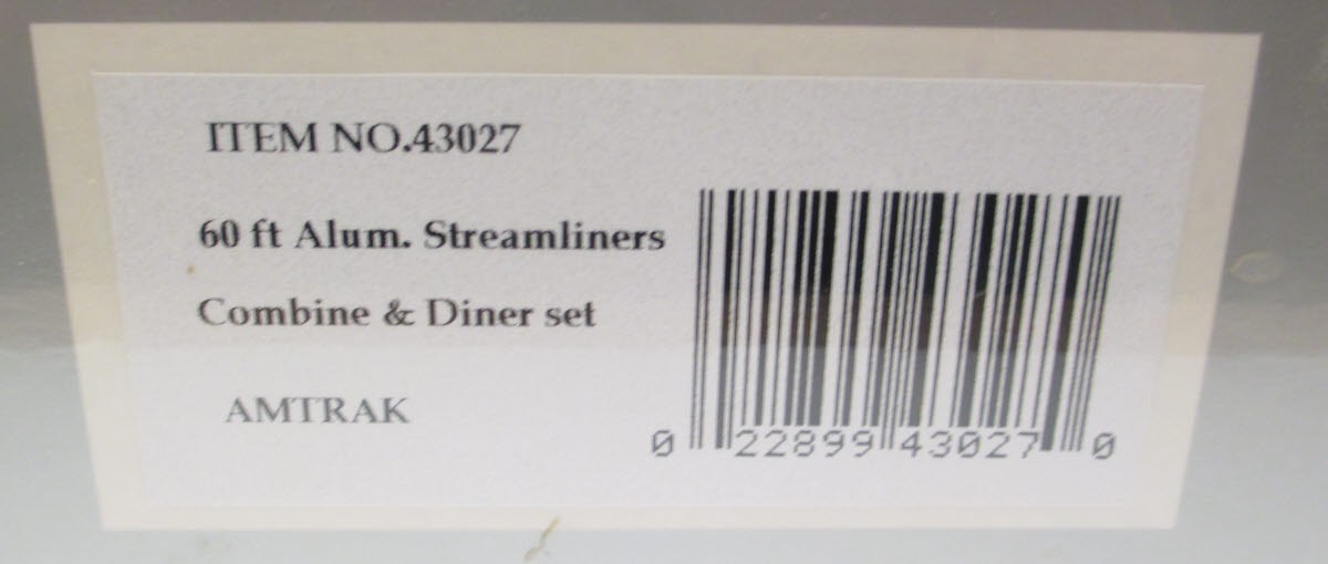 Williams 43027 O Gauge Amtrak 60 Ft. Streamline Passenger Cars (Set of 2)