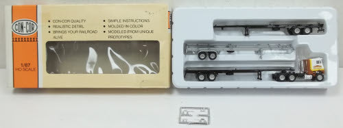 Con-Cor 0004-008599 Freightliner Tractor W/3 48' Container Chassis