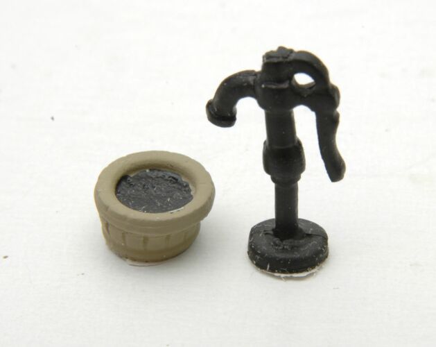 Durango Press 117 HO Well Pump and Wood Style Tub Unpainted Metal Castings