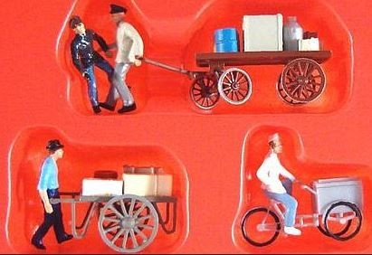 Preiser 10223 HO Men with Carts and  Ice-Cream Man Figures (Set of 3)