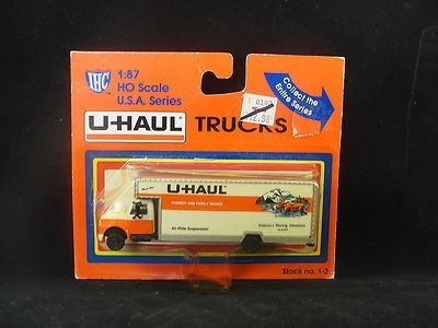 IHC 1-2 HO Alaska U-Haul 26' Moving Truck