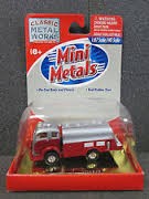 Classic Metal Works 30112 HO Mini Metals Red/Silver '53 3000 Fuel Delivery Truck