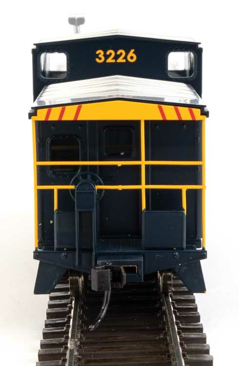 Walthers 910-8711 HO C&O International Extended Wide-Vision Caboose RTR #903226
