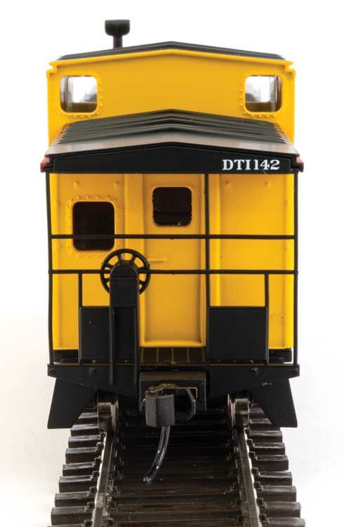 Walthers 910-8713 HO DTI International Extended Wide-Vision Caboose RTR #142