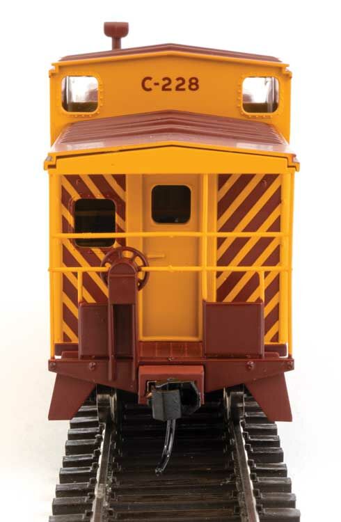 Walthers 910-8715 HO DM&IR International Extended Wide-Vision Caboose RTR #C-228