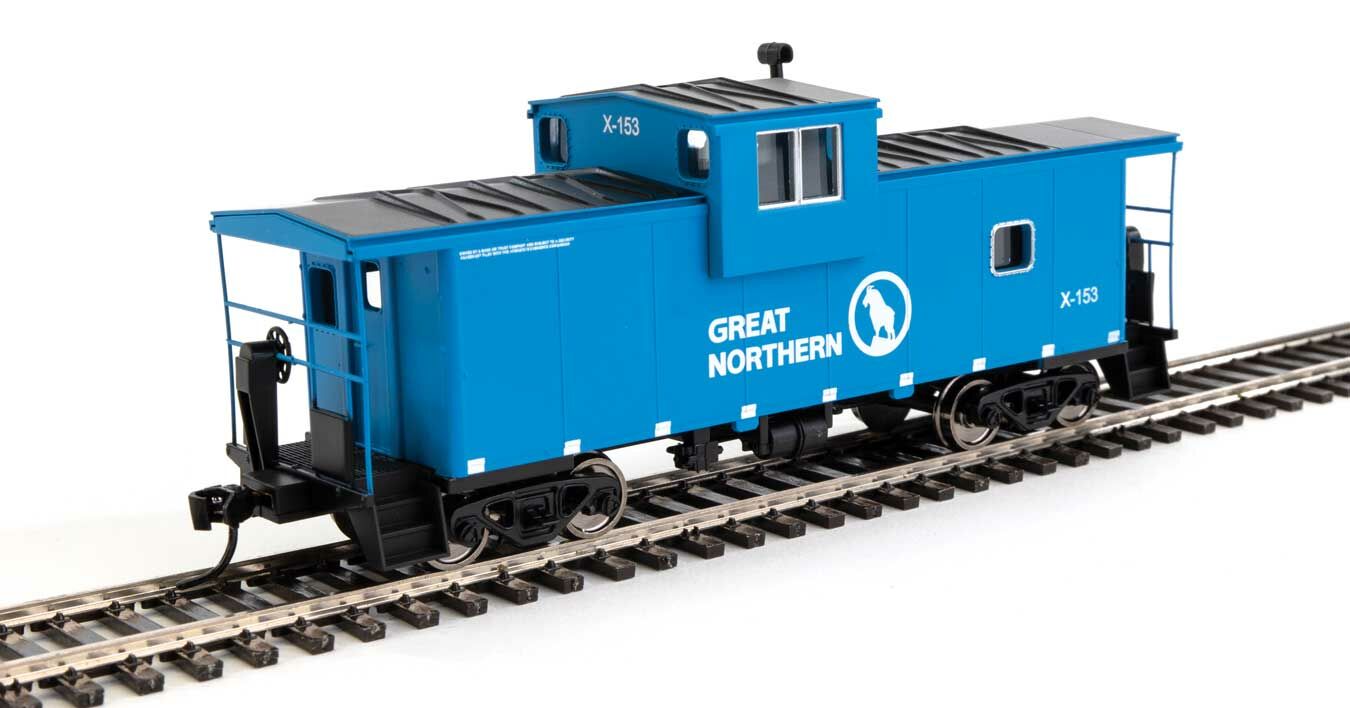 Walthers 910-8716 HO GN International Extended Wide-Vision Caboose RTR #X-153