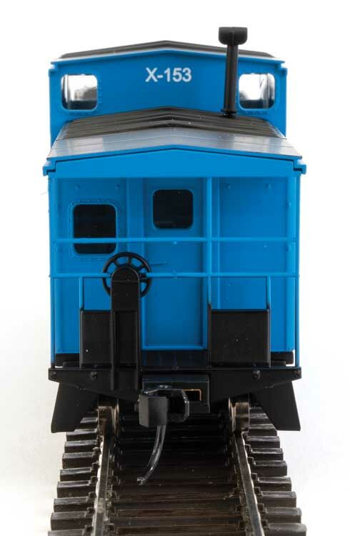 Walthers 910-8716 HO GN International Extended Wide-Vision Caboose RTR #X-153