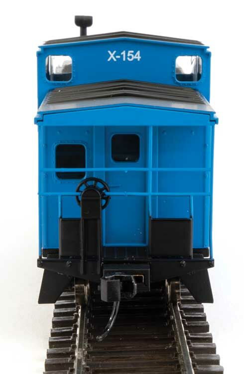 Walthers 910-8717 HO GN International Extended Wide-Vision Caboose RTR #X-154