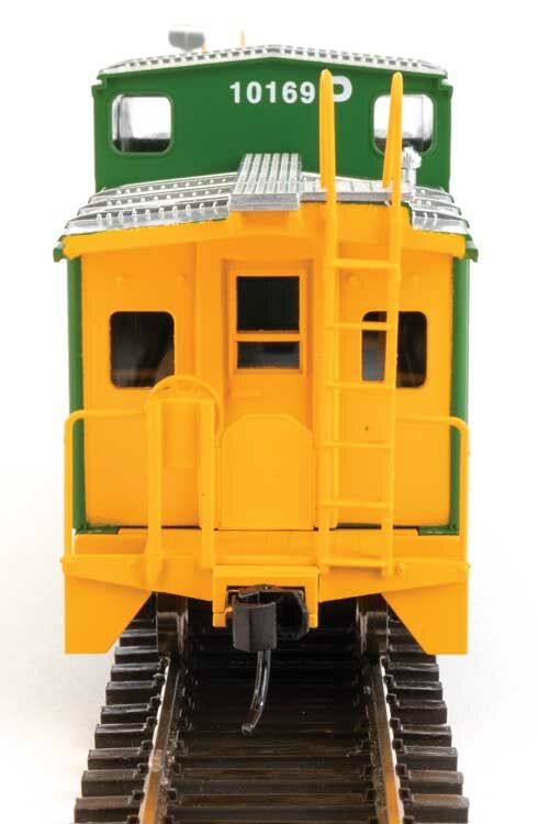 Walthers 910-8763 HO BN International Wide-Vision Caboose Ready to Run #10169