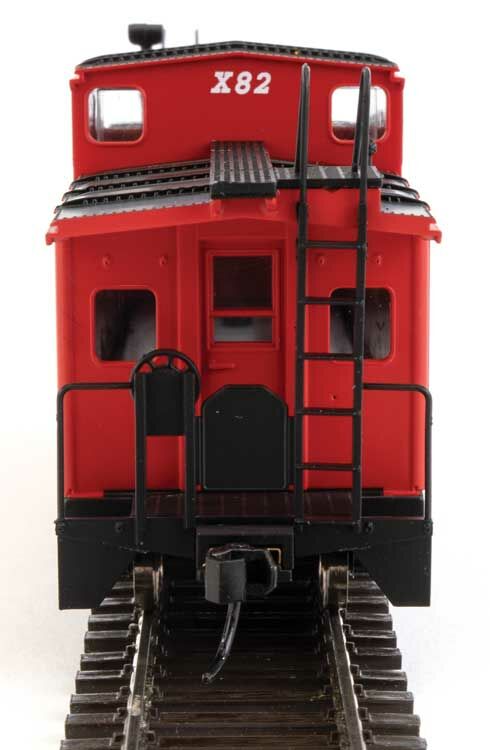 Walthers 910-8768 HO Great Northern International Wide-Vision Caboose RTR #X82