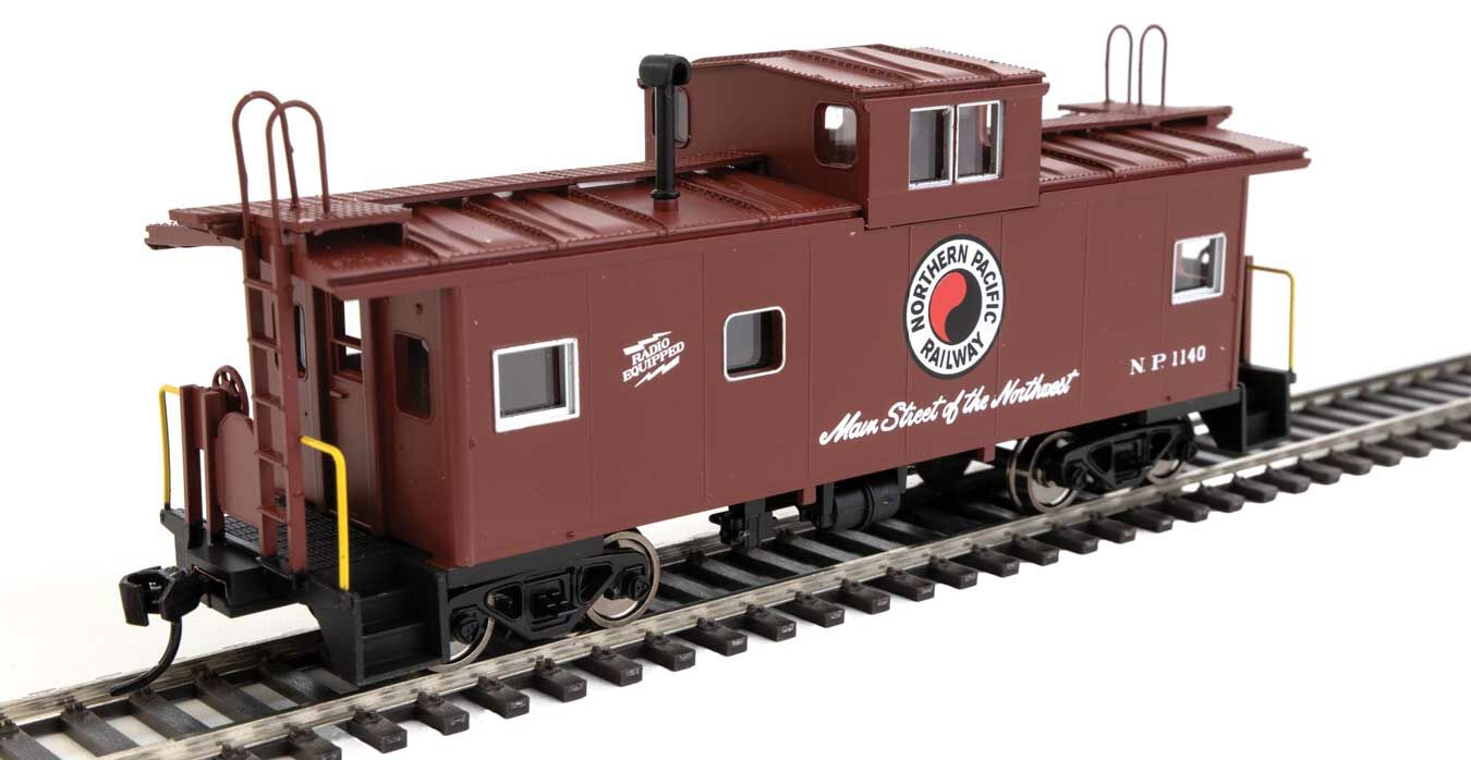 Walthers 910-8778 HO NP International Wide-Vision Caboose Ready to Run #1140