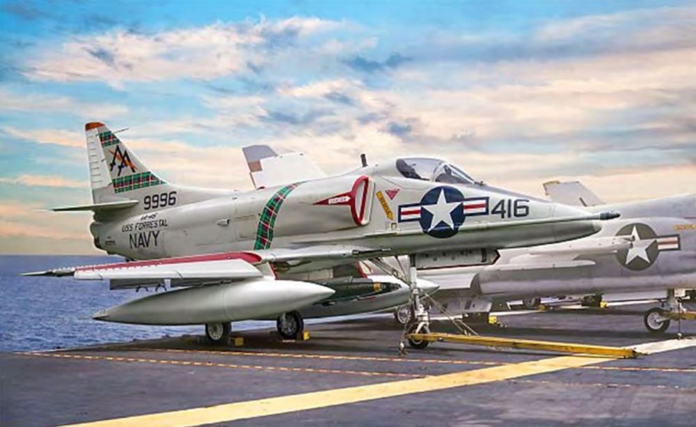 Italeri 2826 1:48 A-4 E/F/G Skyhawk Military Aircraft Plane Model Kit