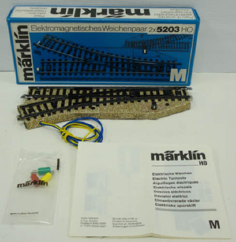 Marklin 5203 HO 24° Left Hand Solenoid-Operated Switch Turnout