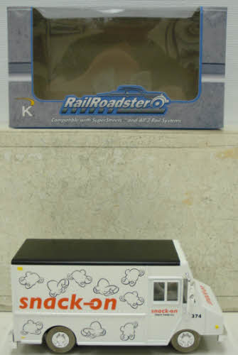 Lionel 6-21577 RailRoadster SnackOn Step Van