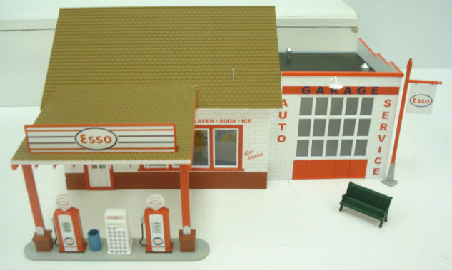 MTH 30-90301 O Esso Country Gas Station
