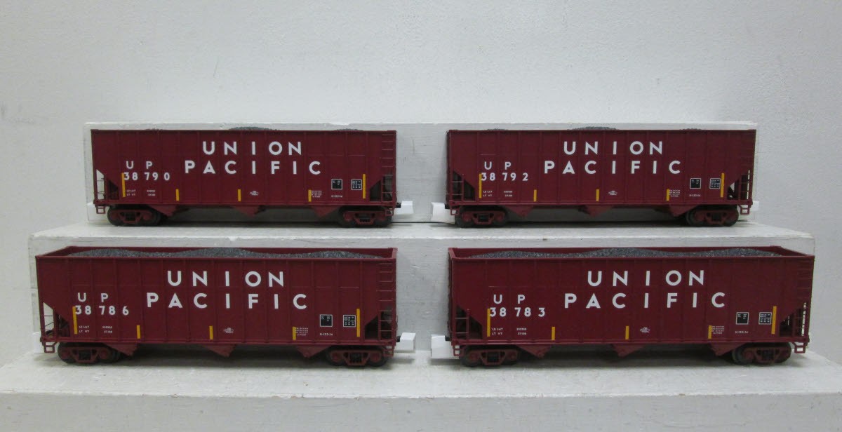 MTH 20-90520 O Union Pacific Coke Hopper Car Set (Set of 4)