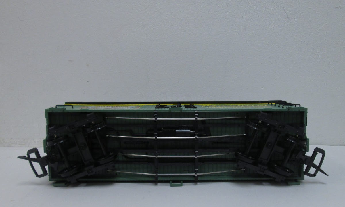 USA Trains R16400 G Scale Gold Rush Pale Ale Refrigerator Car